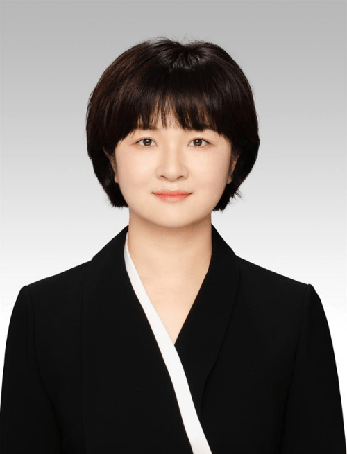 不到1年再公示<strong></p>
<p>原油每桶价格</strong>，生于1987年的李金玲，拟提名为县长候选人
