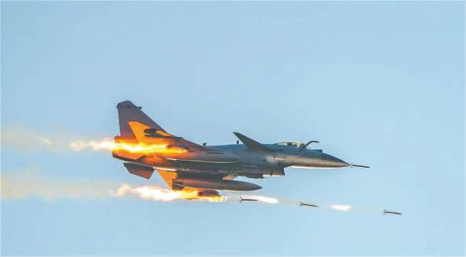 印度找到大败的原因了<strong></p>
<p>原油一吨多少桶</strong>，撤换全部阵风导弹，要跟巴军战第二场？