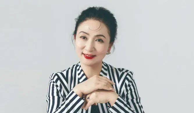 国家一级演员陈丽云<strong></p>
<p>原油一吨多少桶</strong>，被逮捕
