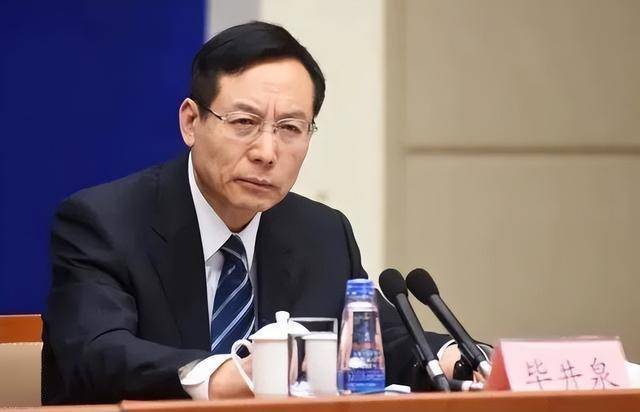 69岁原中央委员落马<strong></p>
<p>防原油</strong>，7年前曾引咎辞职！贪了近20年的“老虎”被判死缓