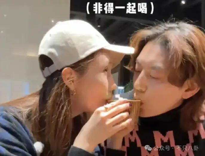 自曝与丈夫经常吵架？但怎么感觉她是在变相秀恩爱呢<strong></p>
<p>荣原油</strong>！