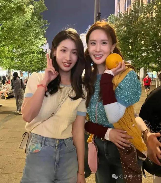 自曝与丈夫经常吵架？但怎么感觉她是在变相秀恩爱呢<strong></p>
<p>荣原油</strong>！
