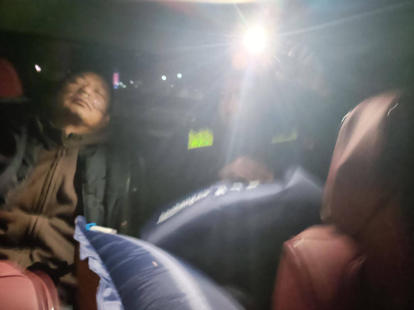 “救救我！”货车司机第一次上青藏高原重度高反<strong></p>
<p>国际原油网</strong>，高速路收费员发现异常紧急送医