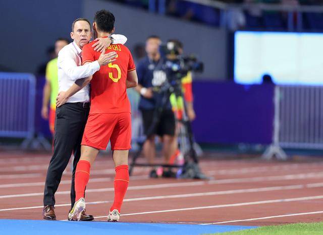 国足新帅人选初定<strong></p>
<p>人民币原油</strong>，“老熟人”能走出新路子吗？