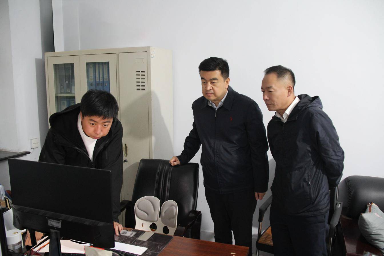 黑龙江航运集团党委书记、董事长哈达：从“老字号”到“新引擎”<strong></p>
<p>人民币原油</strong>，在服务“向北开放”中锻造航运新质生产力