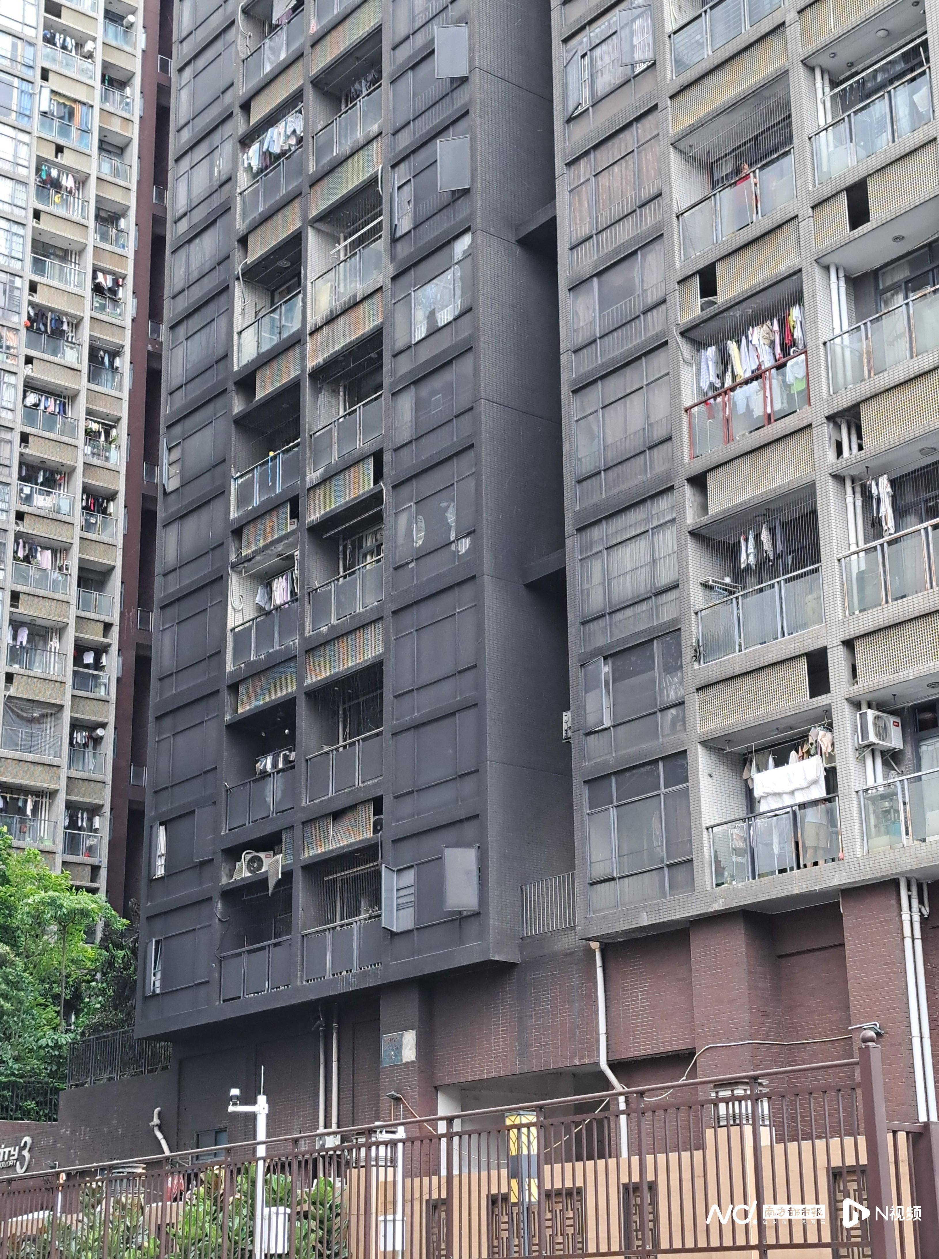 东莞一小区逾百辆电动自行车烧毁<strong></p>
<p>齐鲁原油</strong>！住户睡梦中被叫醒撤离逃生