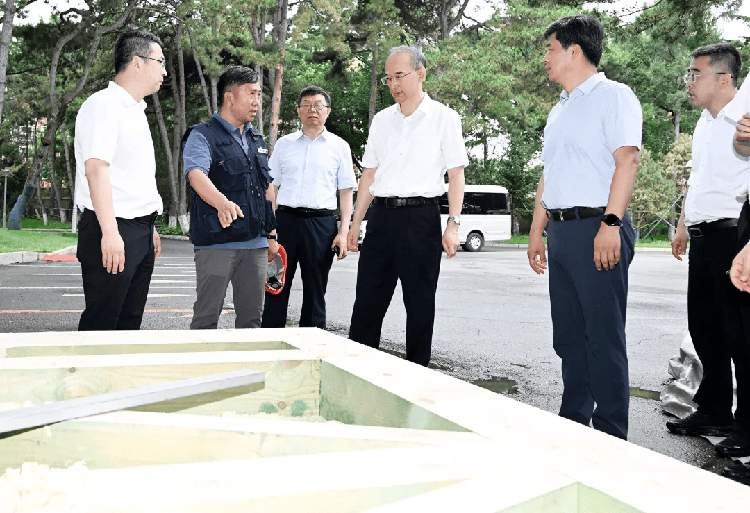 “能不吊顶就不吊顶<strong></p>
<p>原油基金有哪些</strong>，能不贴砖就不贴砖”，吉林省委书记调研历史建筑修缮