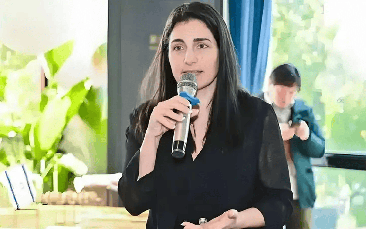 以色列突然对华喊话<strong></p>
<p>原油期货公司</strong>，中国4000亿美元投资，反倒成了“人质”？