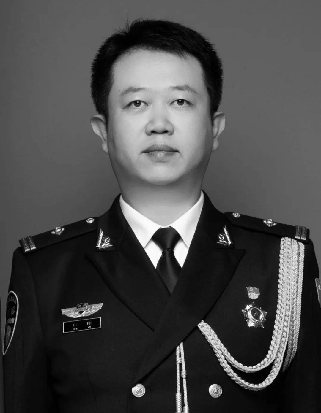 田雨经抢救无效<strong></p>
<p>原油期货公司</strong>，不幸去世！年仅45岁
