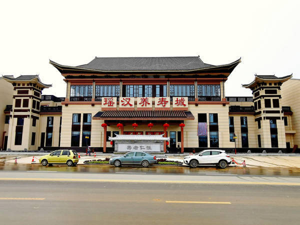 桂林16.5亿烂尾项目被中央通报批评<strong></p>
<p>原油沙</strong>，时任县委书记挪用6500万元财政资金强行上马