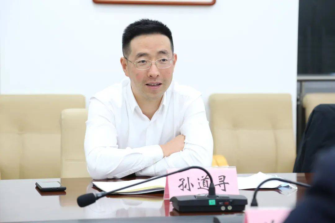 “全国经济最强镇”党委书记<strong></p>
<p>原油下跌利好</strong>，获提拔