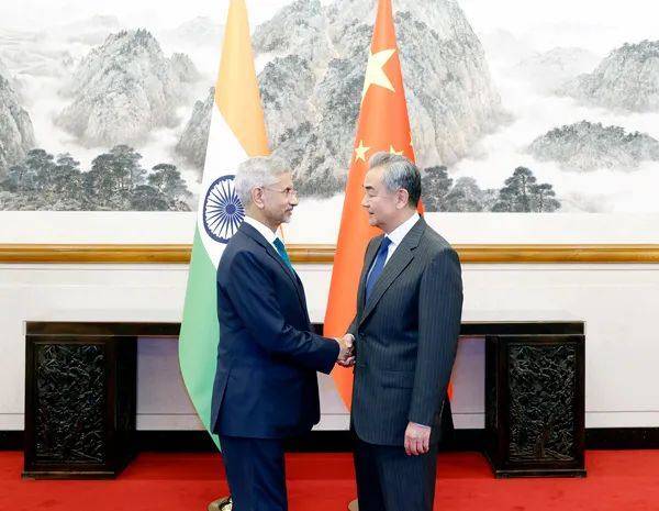 叫中国名字<strong></p>
<p>国际原油报价</strong>，娶日本妻子，5年没见的印度外长来了