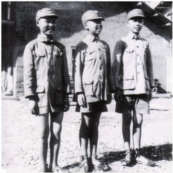 王立华：为什么毛泽东率领的红军不可征服<strong></p>
<p>国际原油报价</strong>？斯诺的观察说明了一切