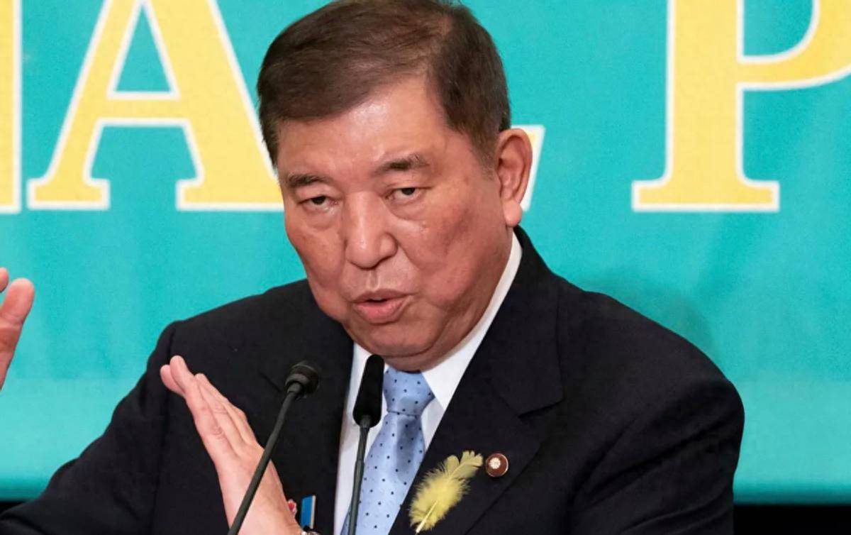 日本政坛即将到来一场大风暴<strong></p>
<p>原油挥发</strong>，高市早苗野心勃勃，石破茂恐失相位