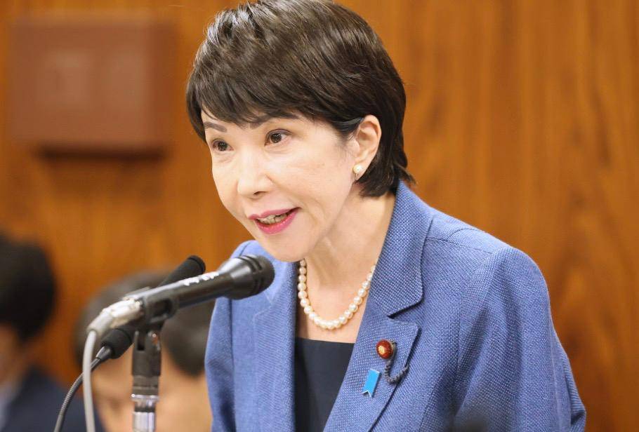 日本政坛即将到来一场大风暴<strong></p>
<p>原油挥发</strong>，高市早苗野心勃勃，石破茂恐失相位