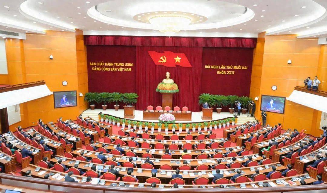 越南多名前国家领导人<strong></p>
<p>原油挥发</strong>，为何辞职后被加重处分？
