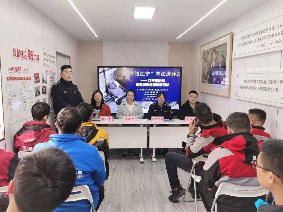 沪上一小区没钱修电梯<strong></p>
<p>原油挥发</strong>，一查账惊呆：60万元被物业私吞！