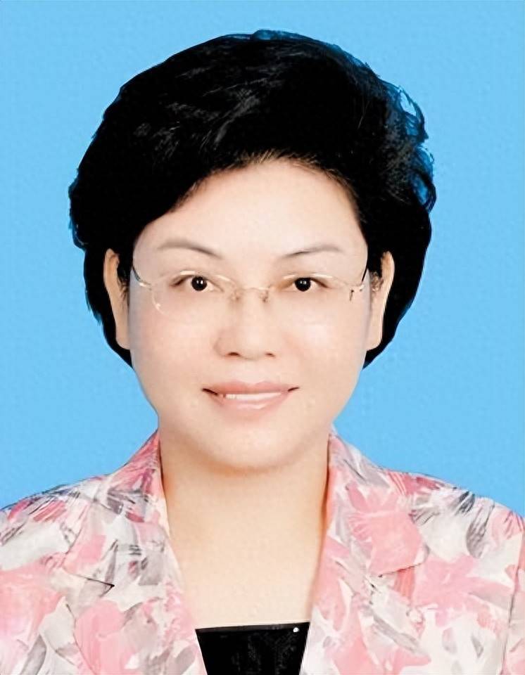 女正部落马<strong></p>
<p>外汇黄金原油</strong>！中纪委今年已打下36“虎”