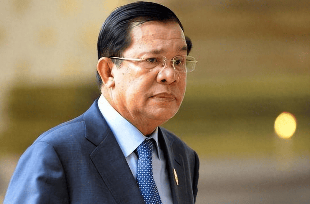 泰柬大打出手<strong></p>
<p>原油暴跌的原因</strong>，47国收到通报，洪森别无选择，中方话说得恰到好处