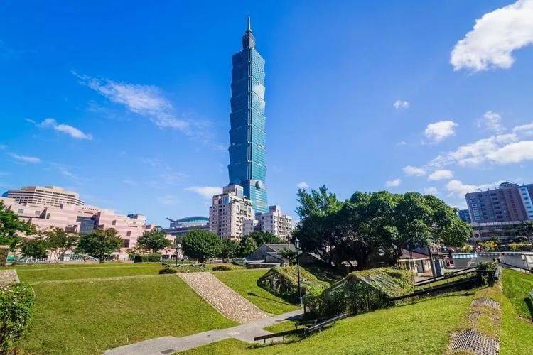 赖清德专机还未起飞<strong></p>
<p>原油暴跌的原因</strong>，台军主力撤出金门，大陆迅速采取行动，58架军机升空，祖国统一指日可待