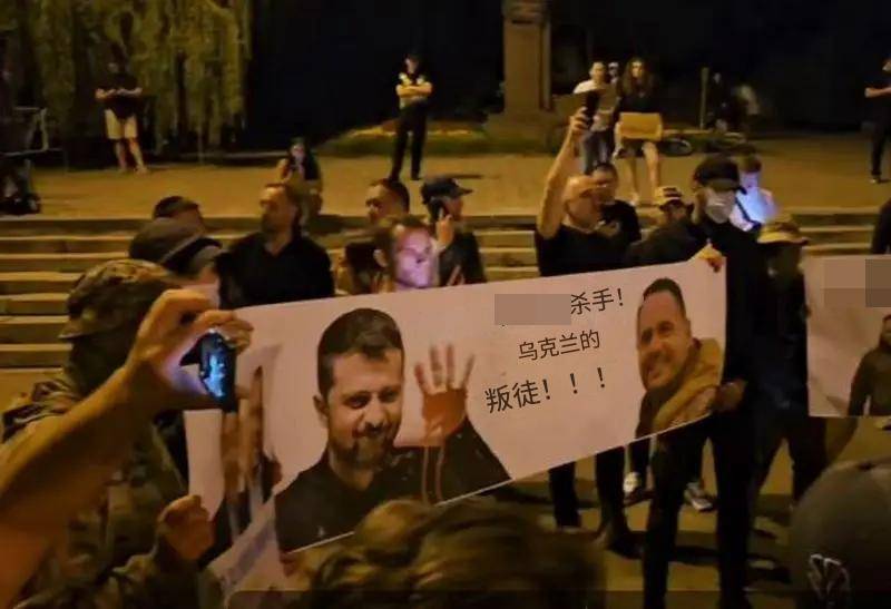 军队哗变开始了<strong></p>
<p>原油期货如何</strong>，俄乌同时暴露重大危机？泽连斯基最先捅了马蜂窝