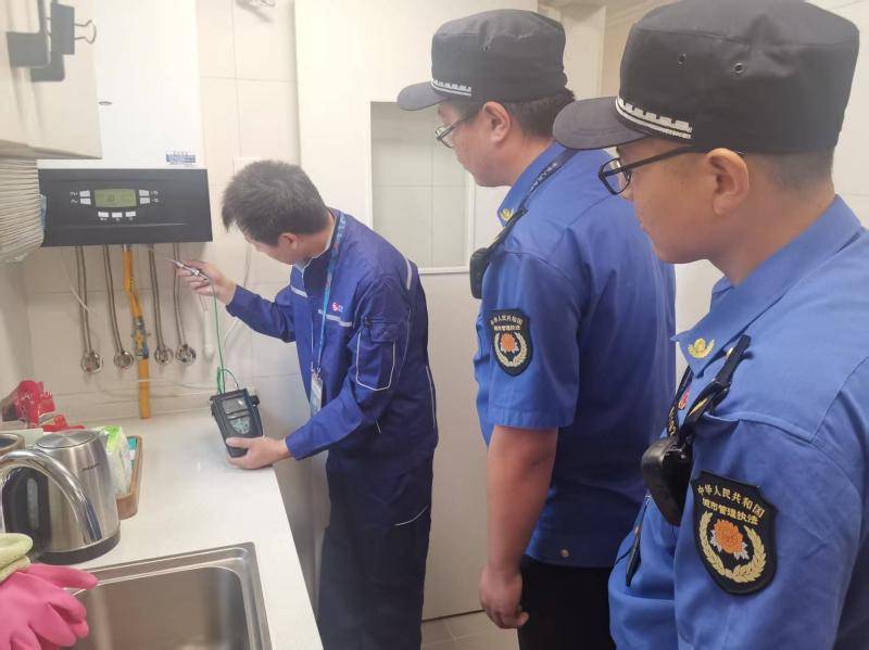 水管错接到燃气管上<strong></p>
<p>油面</strong>！北京海淀发生多起“水堵事故”