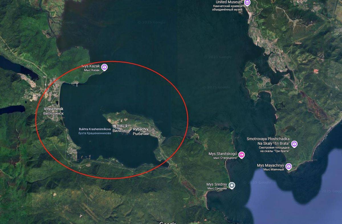 海军基地遇上大地震<strong></p>
<p>油面</strong>，港内全是新核潜艇，损坏一艘都能让俄军心疼
