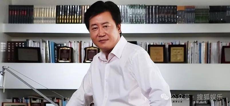 从爆红到突然消失好几年<strong></p>
<p>原油与石油</strong>，再出现已经胖到大家不敢认了？