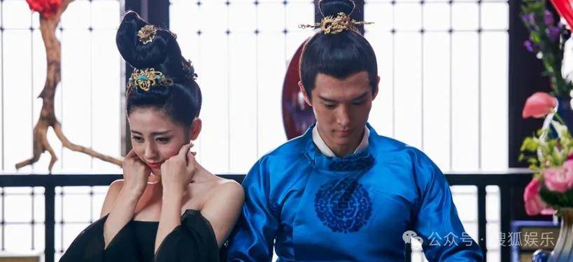 从爆红到突然消失好几年<strong></p>
<p>原油与石油</strong>，再出现已经胖到大家不敢认了？