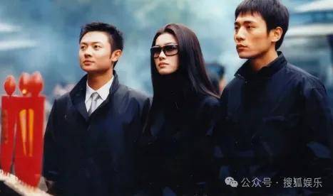 从爆红到突然消失好几年<strong></p>
<p>原油与石油</strong>，再出现已经胖到大家不敢认了？