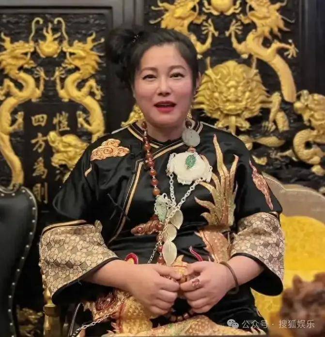 从爆红到突然消失好几年<strong></p>
<p>原油与石油</strong>，再出现已经胖到大家不敢认了？