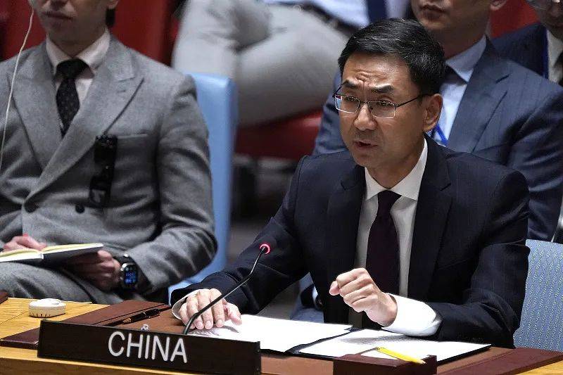 特朗普威胁下<strong></p>
<p>期货公司</strong>，俄专家提醒中国：国际博弈剑指北京，背后图谋究竟有多深？