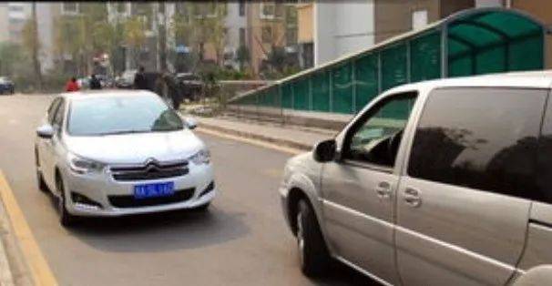 “刚走出去不到一分钟就出事”<strong></p>
<p>期货公司</strong>，一家五口1死4伤！家属最新发声