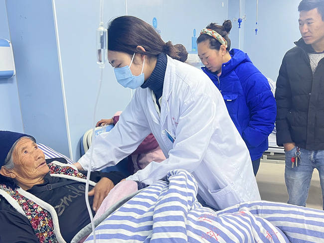 四川省第四人民医院内分泌科医生吴昭华：去喜德<strong></p>
<p>俄罗斯原油产量</strong>，管好沉默的内分泌疾病