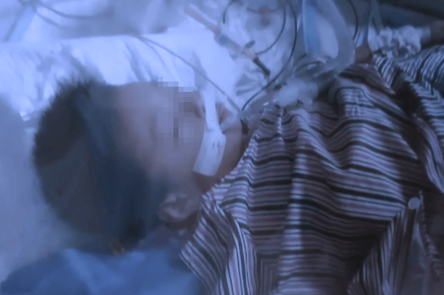卧室门打不开<strong></p>
<p>原油投资骗局</strong>，爸爸接了通电话，撬门后发现4岁半儿子从22楼坠落，蜷缩在一楼绿化带……