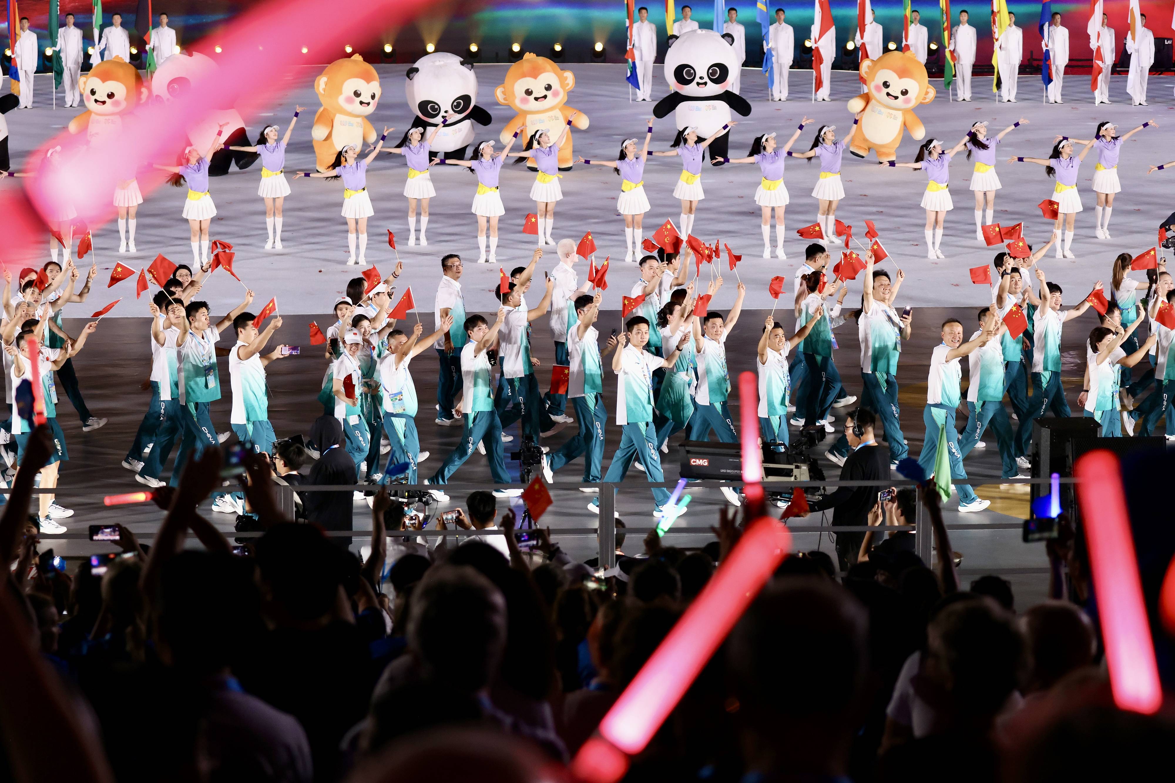 人民领袖｜41年前<strong></p>
<p>原油降凝剂</strong>，习近平办了一场全民运动会