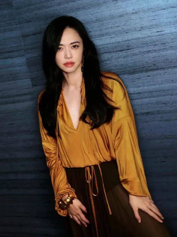 质感女人怎么都在穿这个颜色<strong></p>
<p>正规原油平台</strong>？