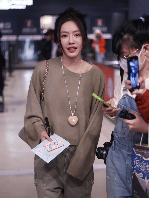 质感女人怎么都在穿这个颜色<strong></p>
<p>正规原油平台</strong>？