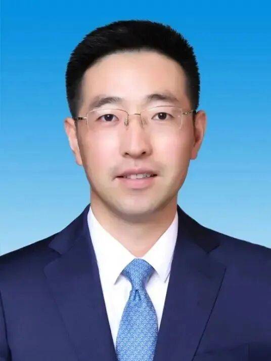 孙道寻当选苏州市吴江区区长<strong></p>
<p>原油价值</strong>，曾任“全国经济最强镇”党委书记
