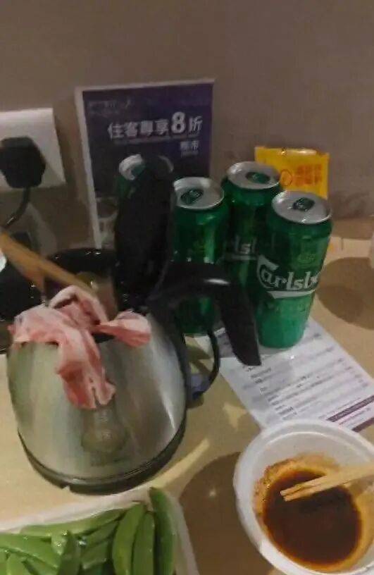 男子发视频“炫耀”用客房水壶煮火锅<strong></p>
<p>原油价值</strong>，当事酒店回应