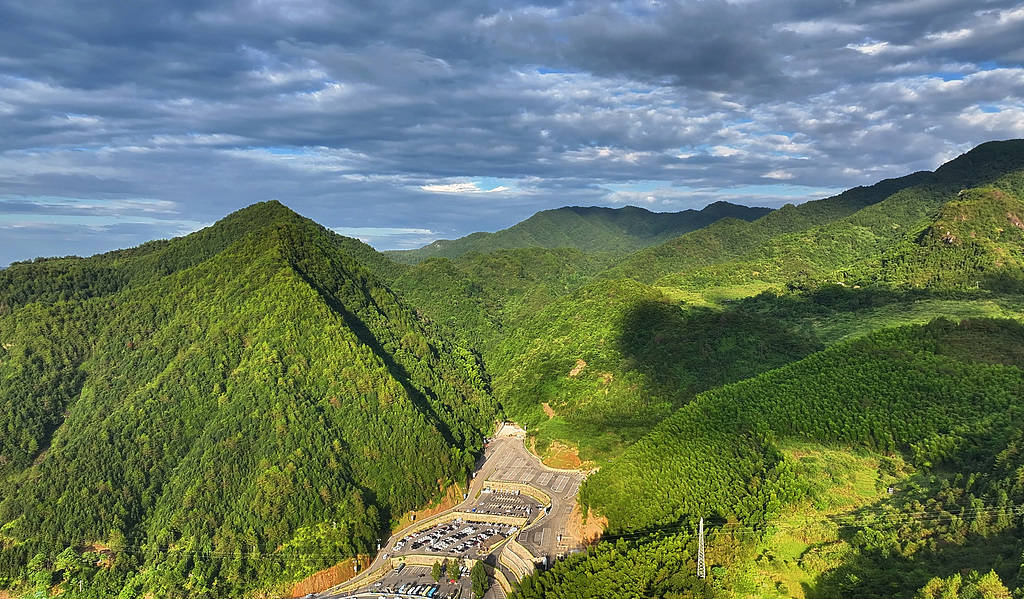 花1.27亿给大山装扶梯<strong></p>
<p>美国原油指数</strong>，“值不值”得考虑在前头