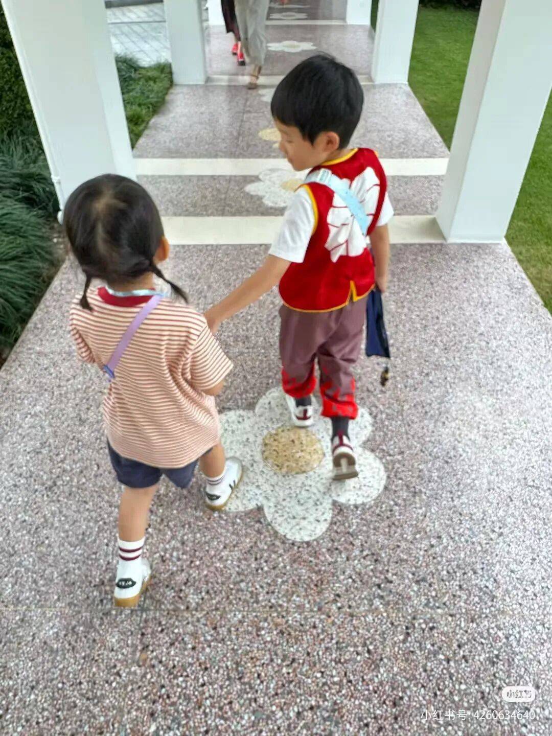 许昕从新疆赶回上海<strong></p>
<p>美国原油指数</strong>，今天送儿子女儿开学：老妹儿幼儿园第一天！