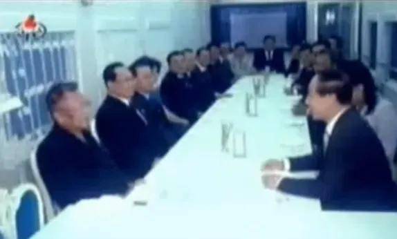 金正恩启程来华<strong></p>
<p>工行</strong>，他的神秘专列长什么样？