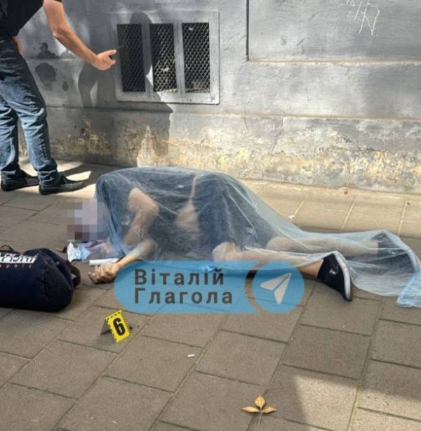 杀害乌前议长嫌疑人:我不是俄罗斯特工<strong></p>
<p>原油</strong>,只想去找儿子遗体