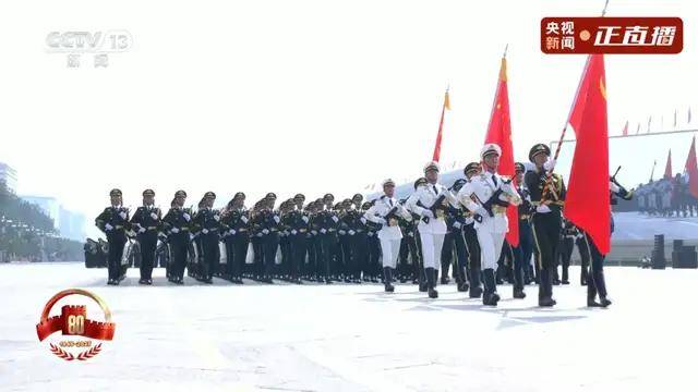 不装了<strong></p>
<p>原油</strong>！一口气看完九三大阅兵武器装备！谁说我们一个也不认识？