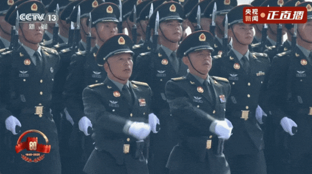 不装了<strong></p>
<p>原油</strong>！一口气看完九三大阅兵武器装备！谁说我们一个也不认识？