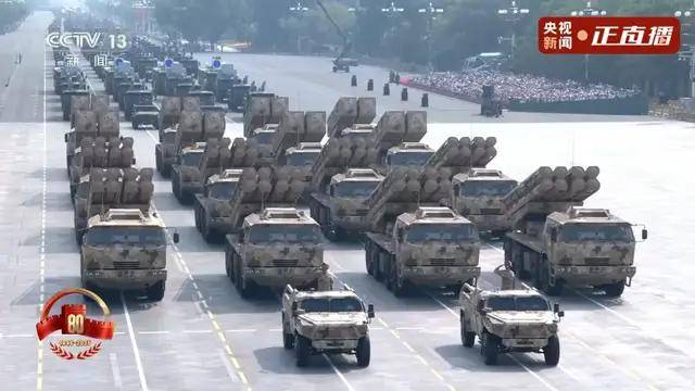 不装了<strong></p>
<p>原油</strong>！一口气看完九三大阅兵武器装备！谁说我们一个也不认识？