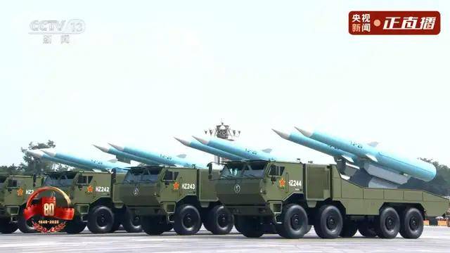 不装了<strong></p>
<p>原油</strong>！一口气看完九三大阅兵武器装备！谁说我们一个也不认识？
