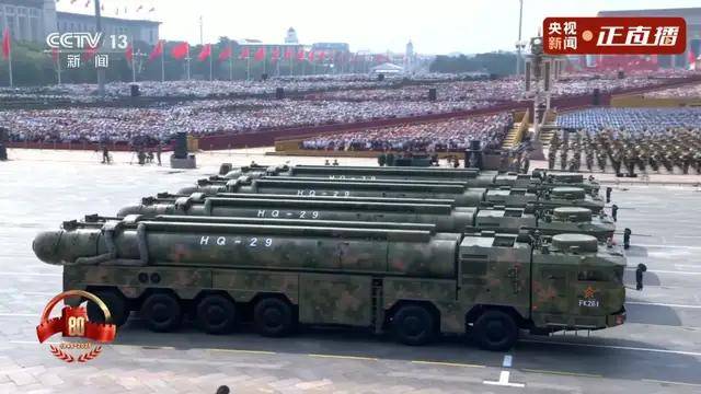 不装了<strong></p>
<p>原油</strong>！一口气看完九三大阅兵武器装备！谁说我们一个也不认识？
