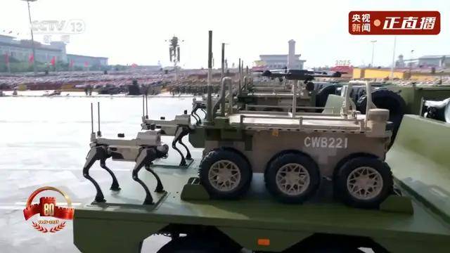 不装了<strong></p>
<p>原油</strong>！一口气看完九三大阅兵武器装备！谁说我们一个也不认识？